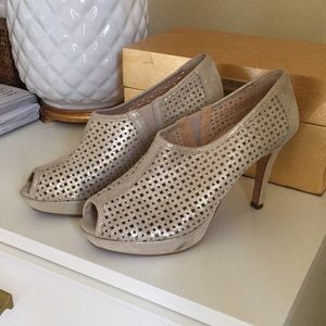 Awesome Paul Green heels!